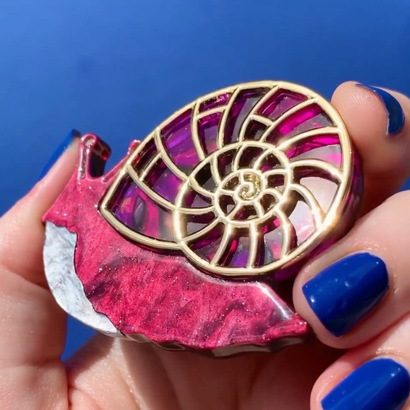 Erstwilder Jewelry - New In Box Erstwilder Painted Shell Brooch